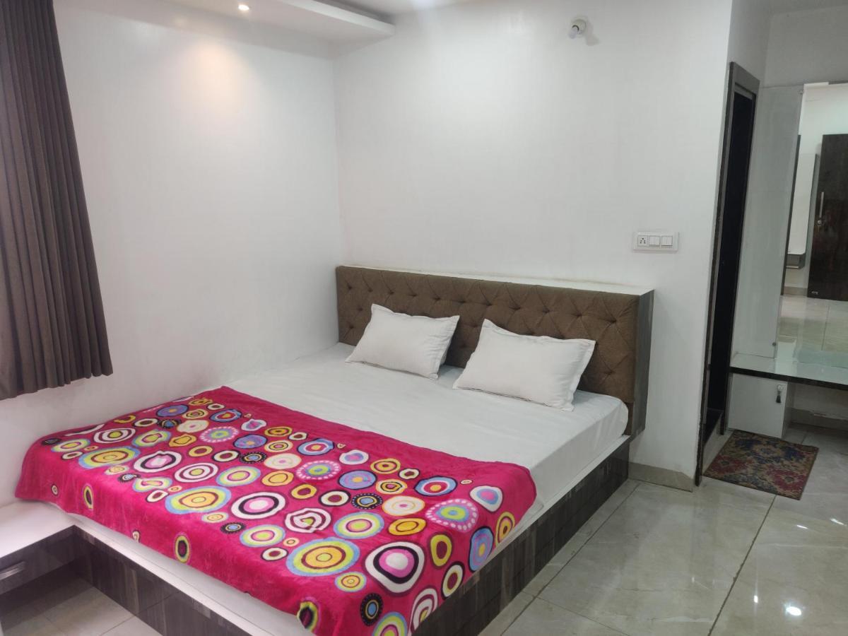 Hotel Rb Palace Индаур Экстерьер фото