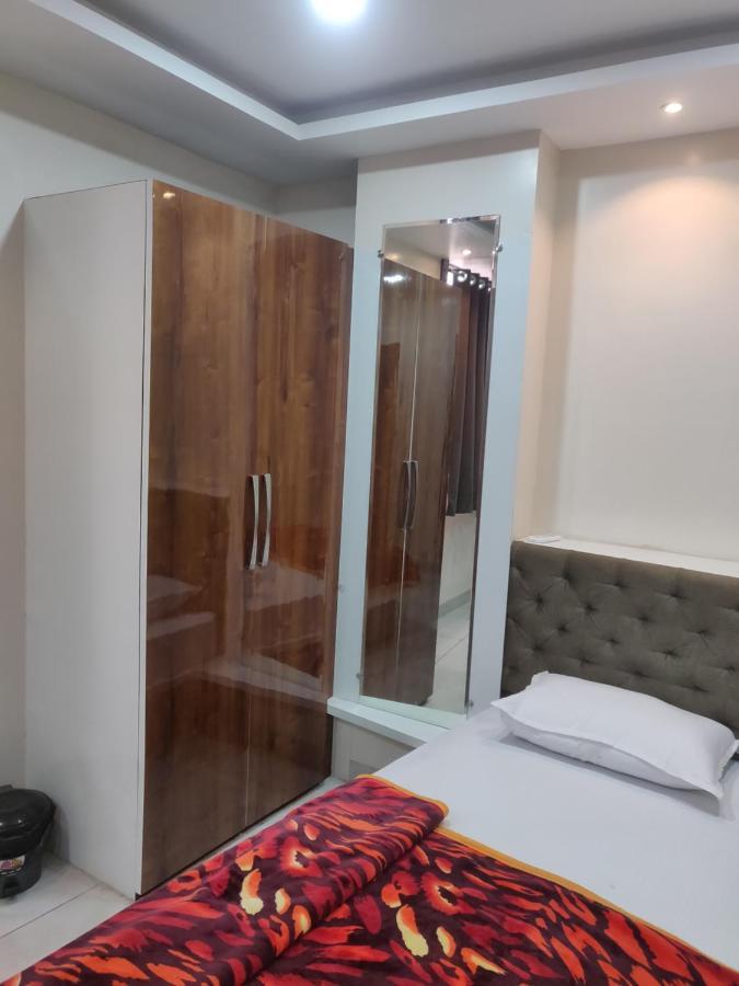 Hotel Rb Palace Индаур Экстерьер фото